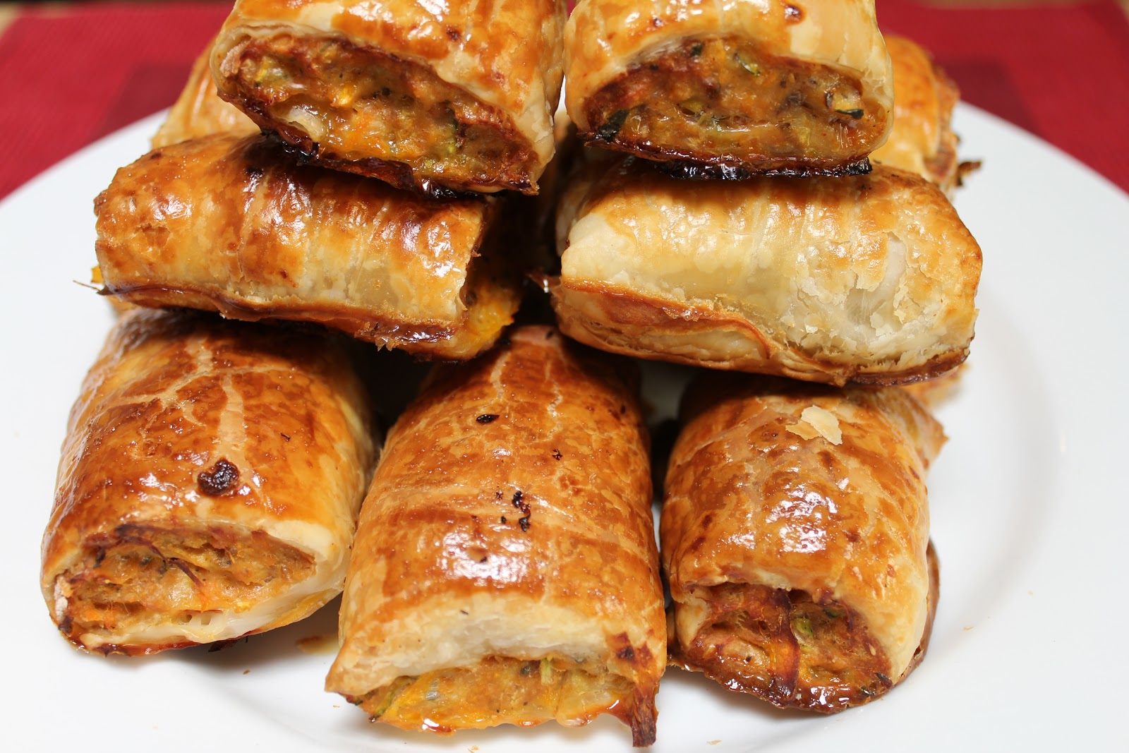 Рулетики слоеные с курицей